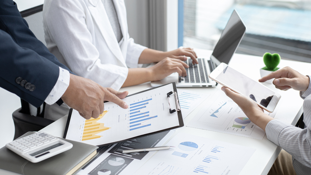 How AI is transforming Self-Service Analytics and BI (and what you need to get right first)